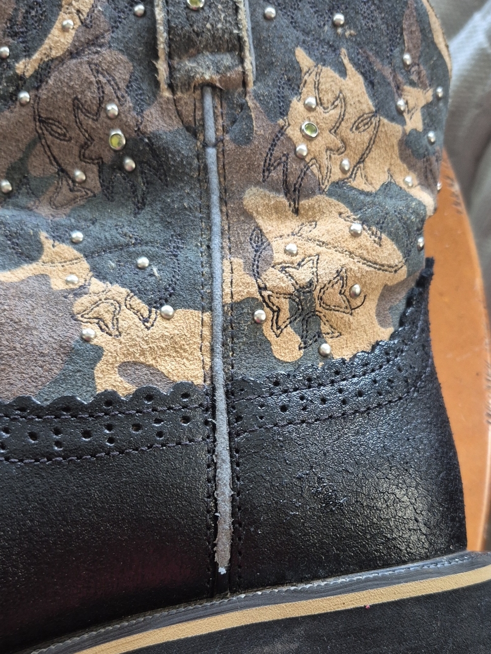 Ariat Fatbaby Black and Tan Camo Western Boots with Stud Accents. Size 8.5 - Picture 8 of 13